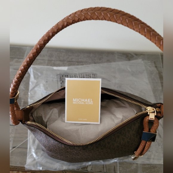 Michael Kors Signature Lexington Medium Shoulder Bag